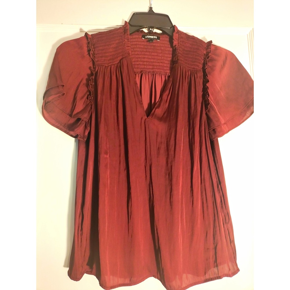 Express M Burgundy Solid V-Neck Blouse Short Sleeve Smocked Ruffle Pullover